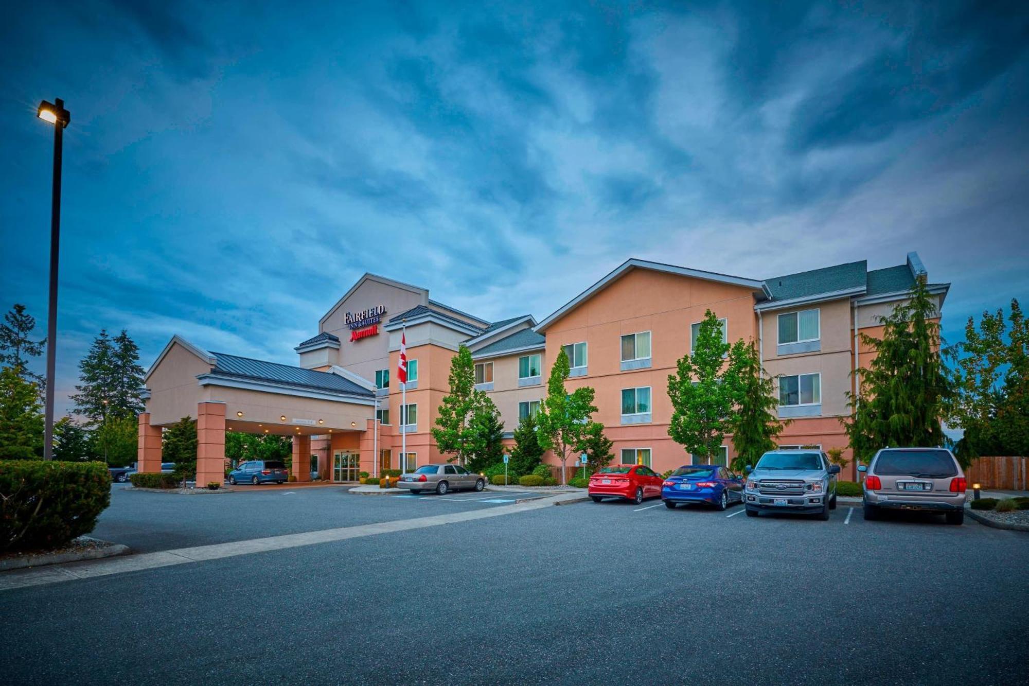 Fairfield Inn & Suites Burlington Exterior foto