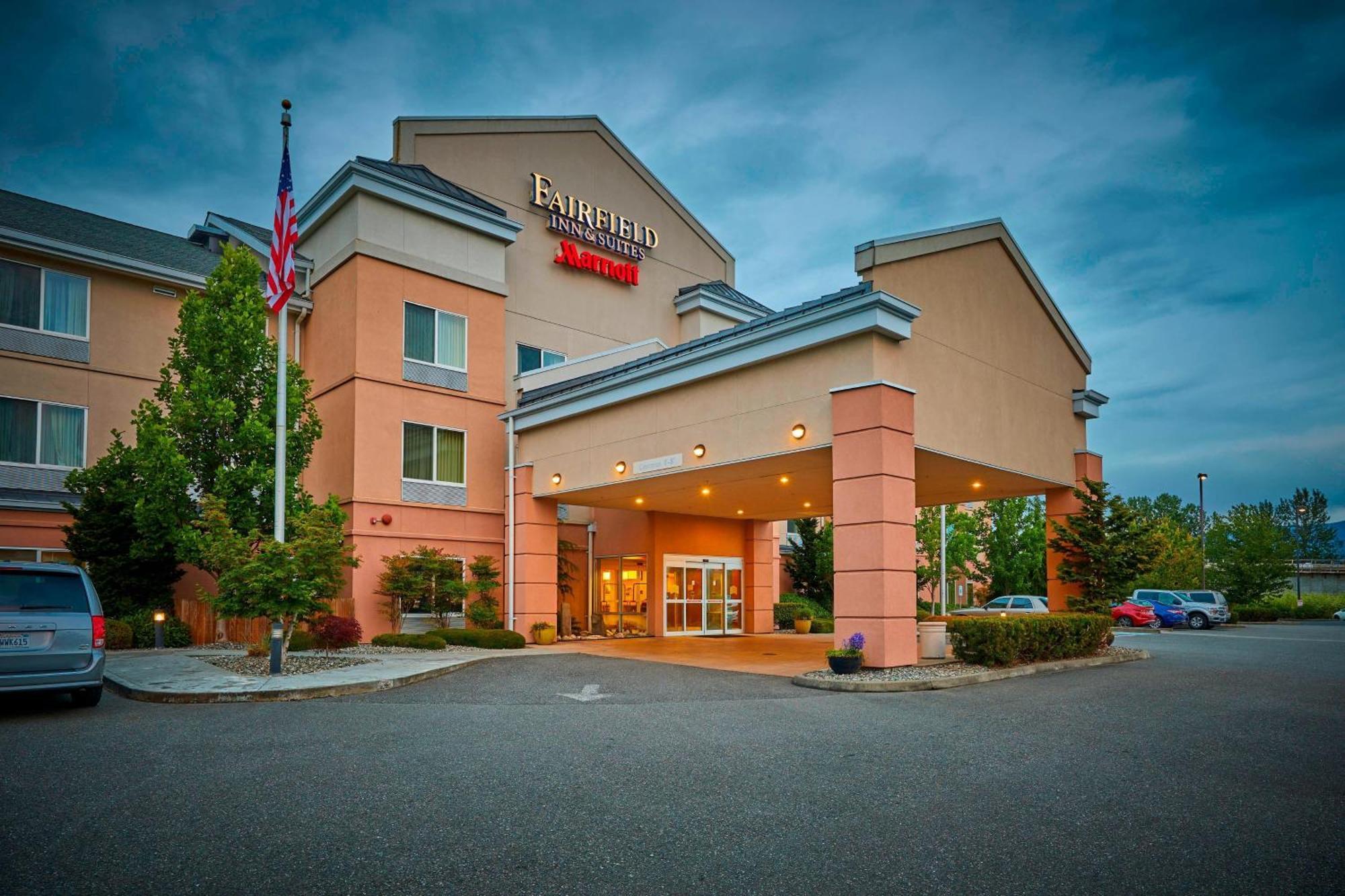 Fairfield Inn & Suites Burlington Exterior foto