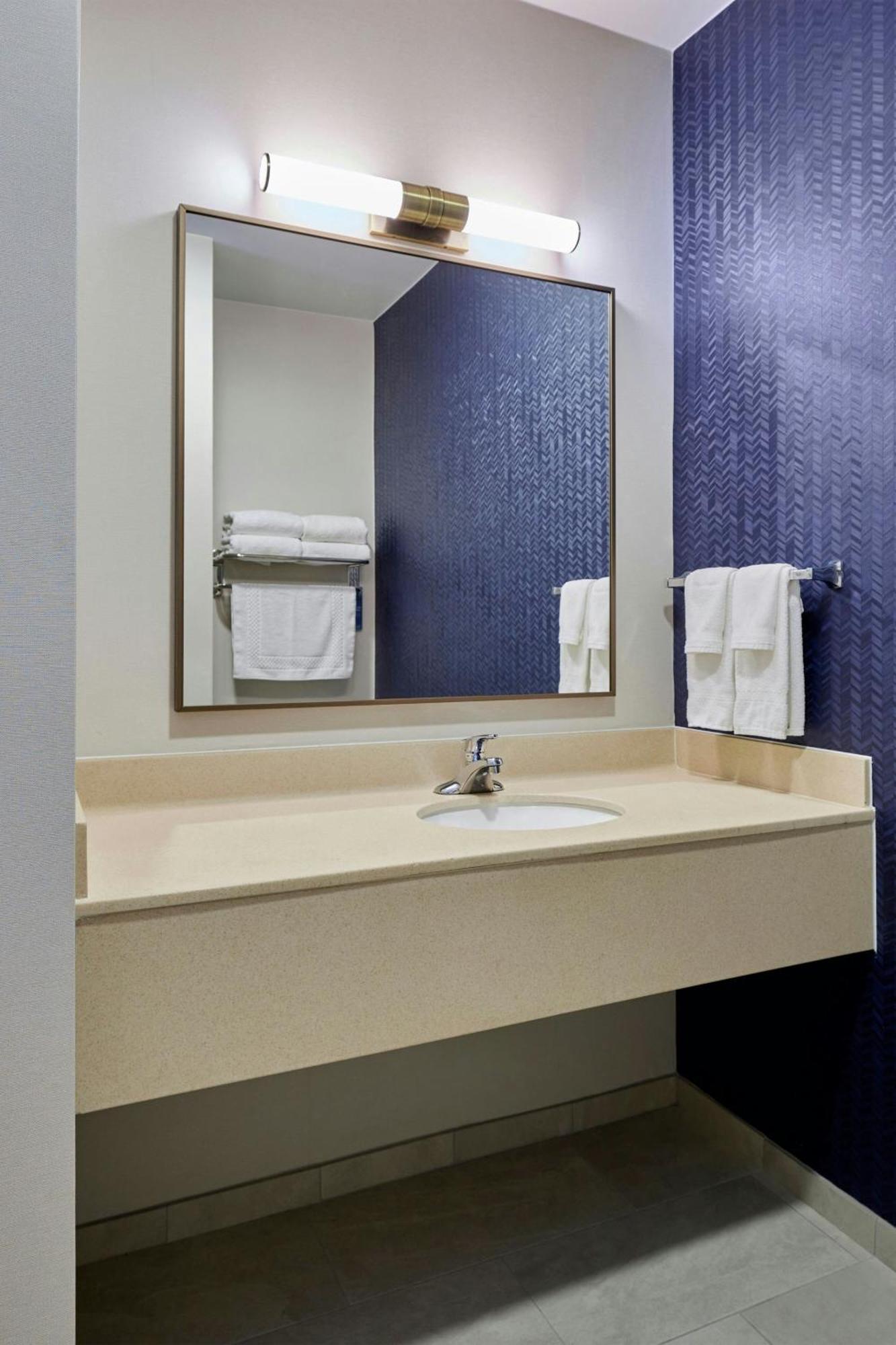 Fairfield Inn & Suites Burlington Exterior foto